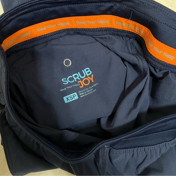 ScrubJoy scrub top & bottoms - Picture 10 of 10